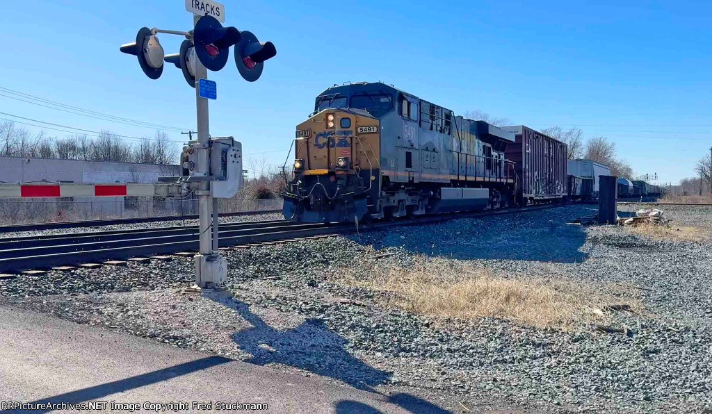 CSX 5491 a single unit on L321 for the New Castle Sub.